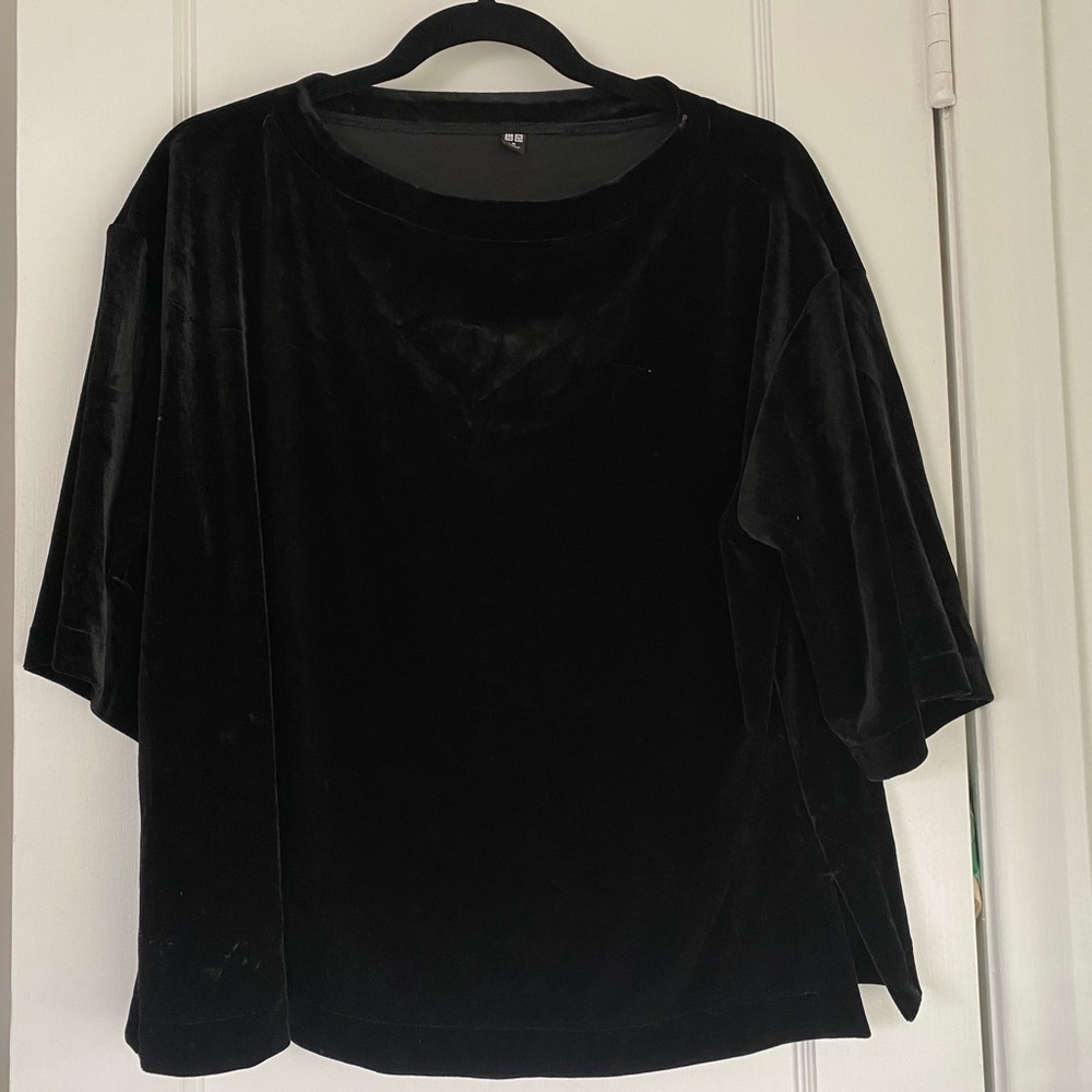 Uniqlo velour blouse